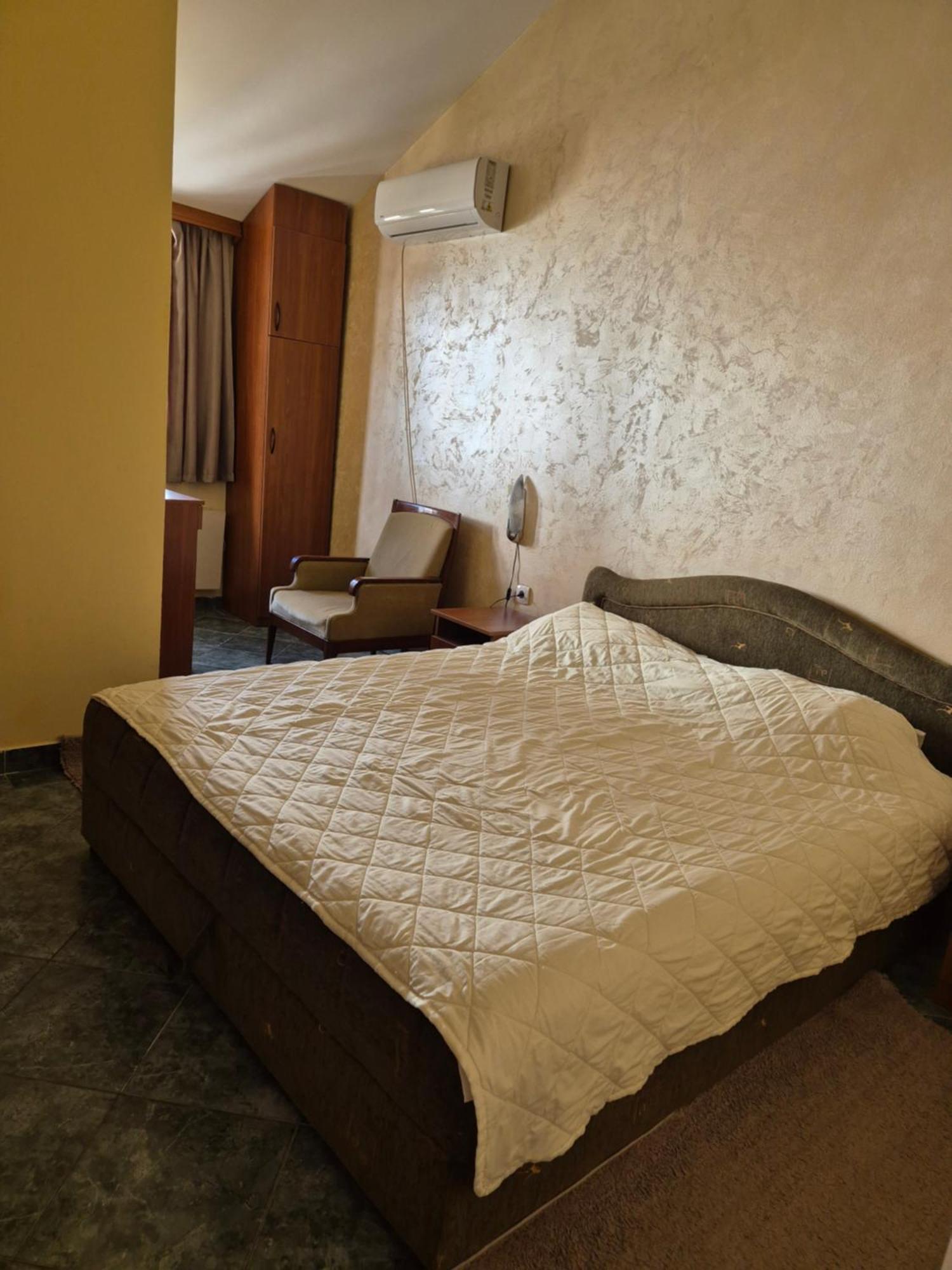 Mali Milocer Bay Accommodation Sveti Stefan Chambre photo