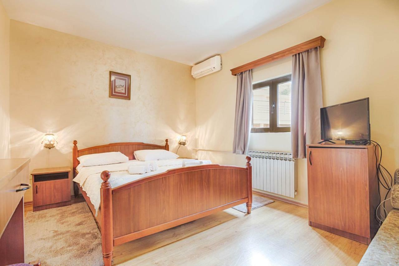Mali Milocer Bay Accommodation Sveti Stefan Extérieur photo
